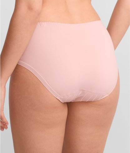 Deauville Brief