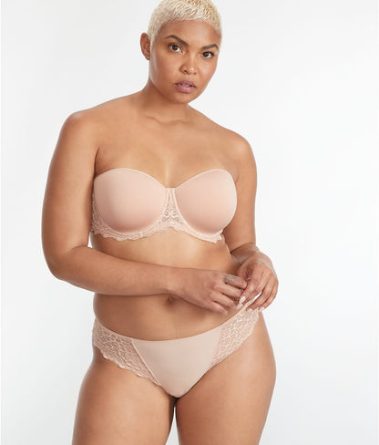 Caresse Tanga