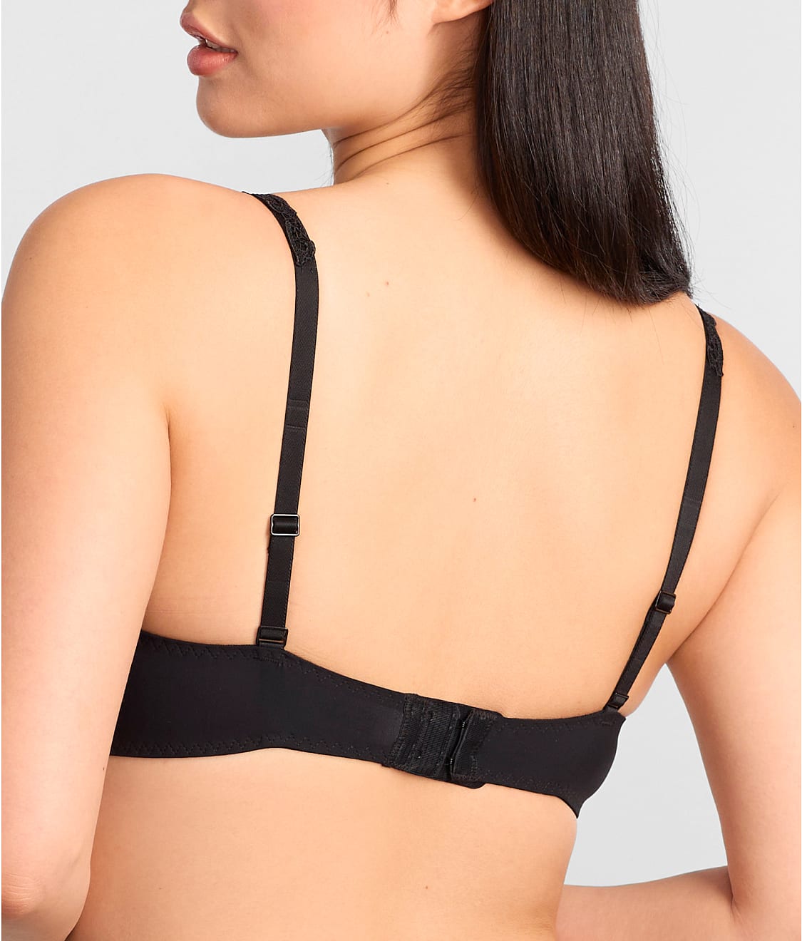 Saga Demi Bra