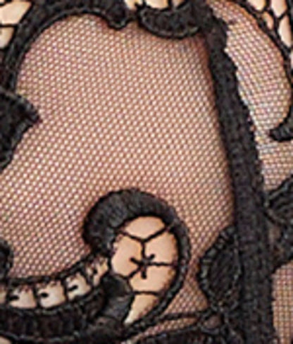 Saga Demi Bra