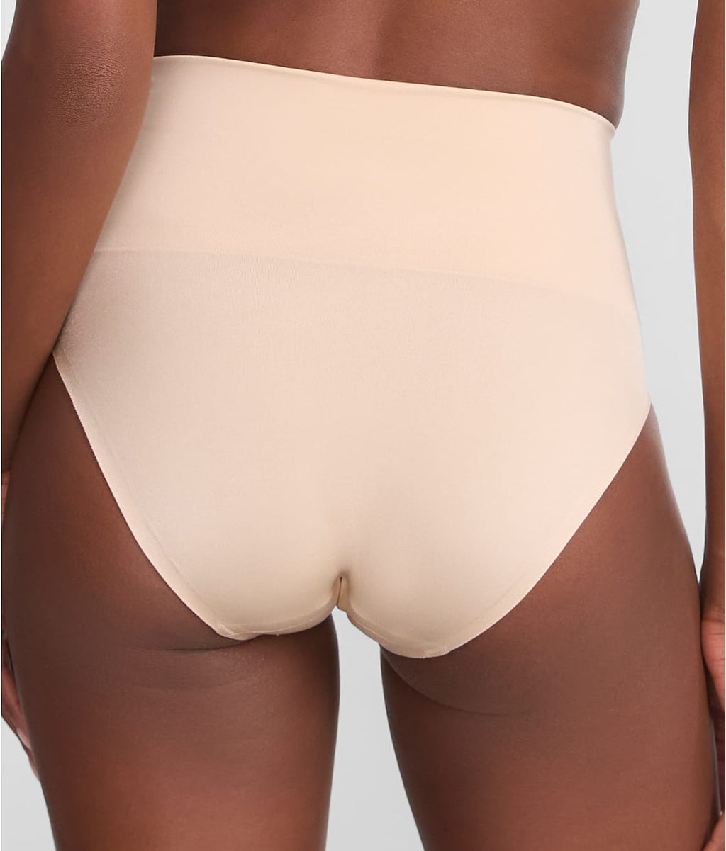 Smooth Series Shaping Hi-Cut Brief